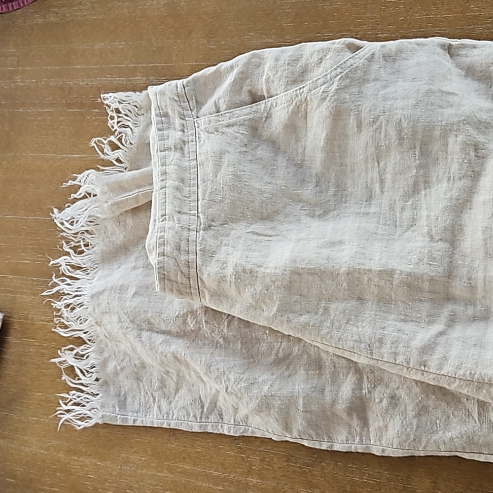BLANK NYC LINEN OPEN BACK JUMPSUIT - Picture 13 of 13
